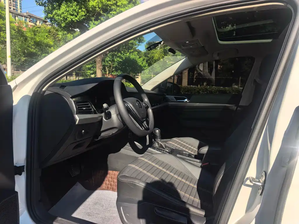 Volkswagen Lavida 280TSI DSG Comfort Edition, фото 4