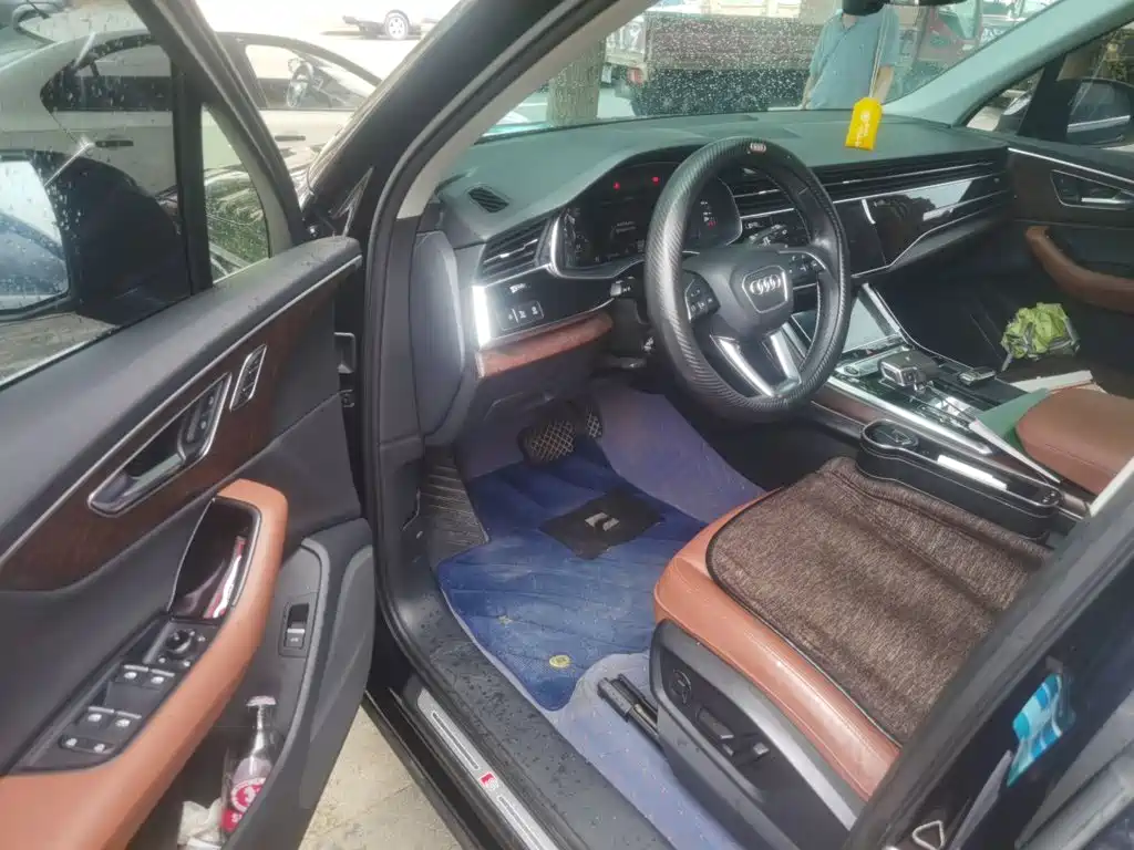 Audi Q7 — миниатюра 12