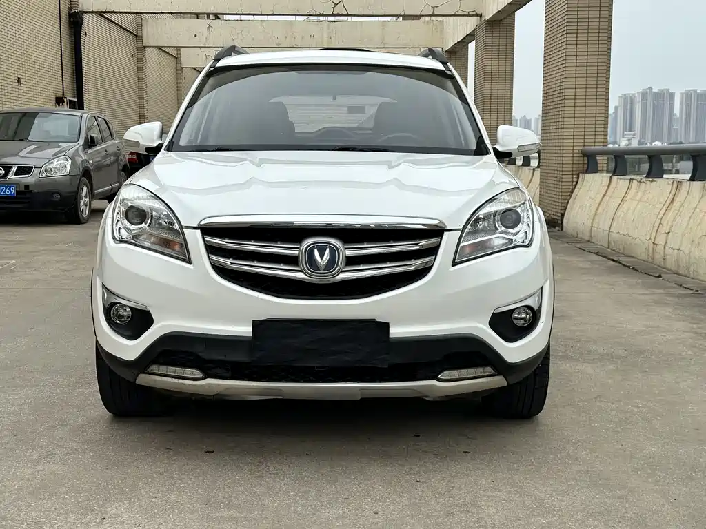 Changan CS35 2016 1.6L MT Luxury V