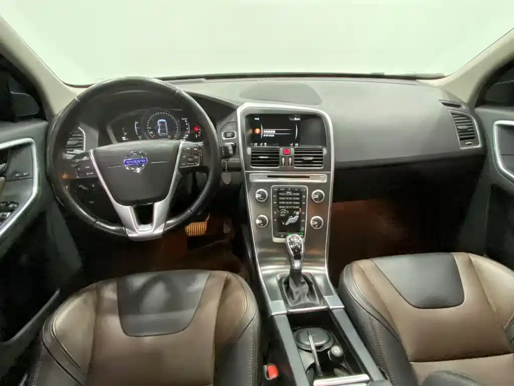 Volvo XC60 — миниатюра 6