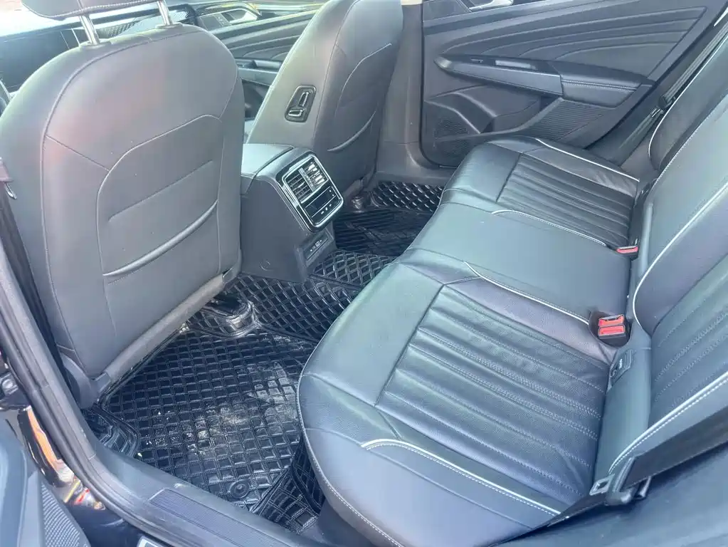 Volkswagen Passat — миниатюра 12