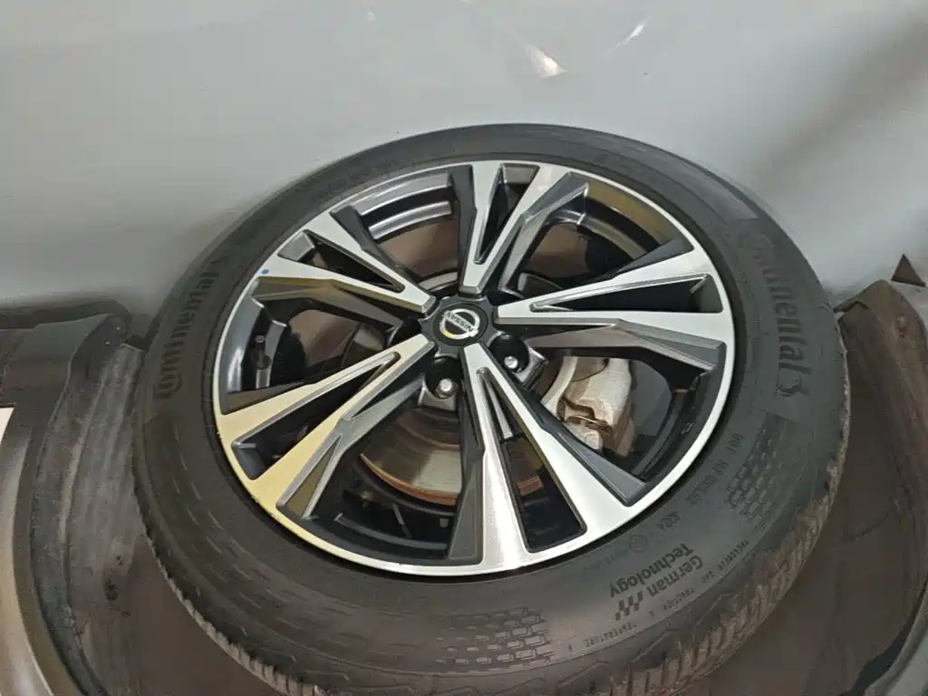 Nissan Qashqai — миниатюра 23