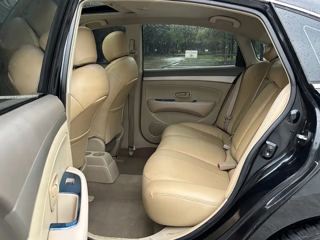 Nissan Sylphy — миниатюра 7