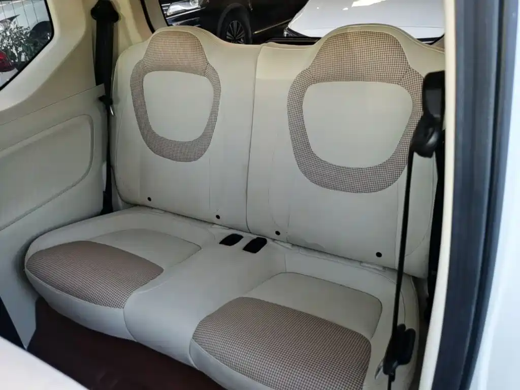 Wuling MINIEV — миниатюра 17