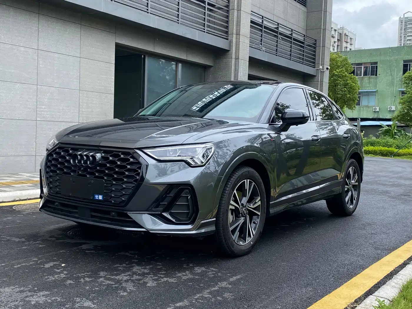 Audi Q3 Sportback 2024 Silver/gray из Китая, фото 6