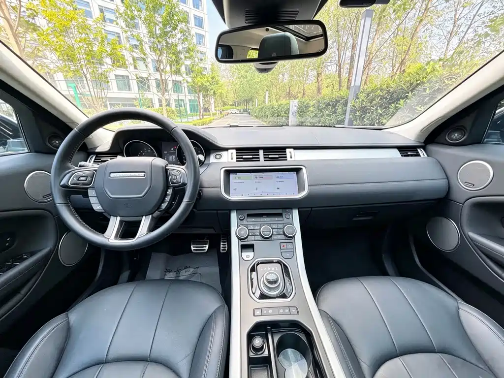 Land Rover Evoque — миниатюра 8