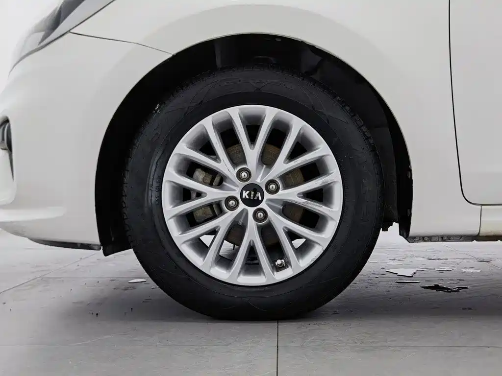 Kia K2 — миниатюра 17