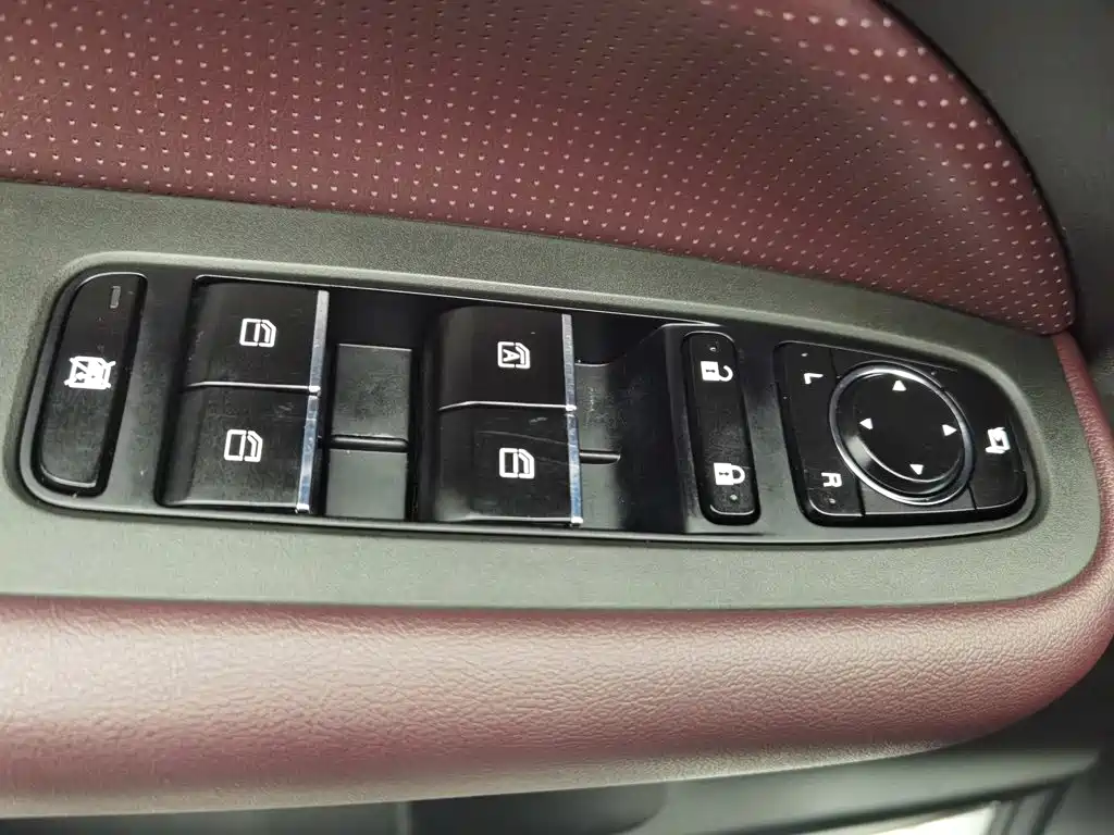 GAC Motor Trumpchi M6 — миниатюра 9