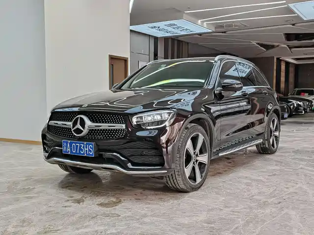 MERCEDES-BENZ GLC