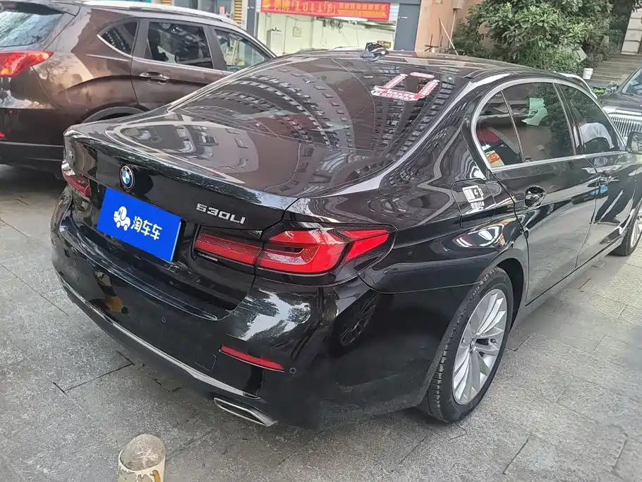 BMW 5 Series — миниатюра 3