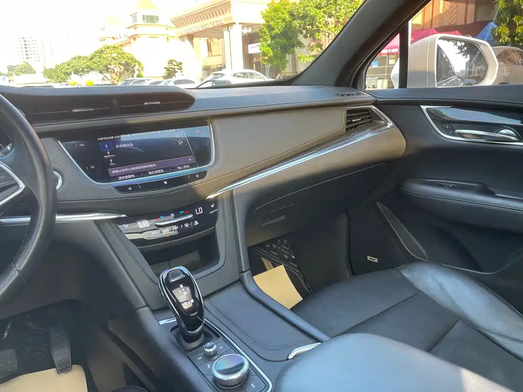 Cadillac XT5 — миниатюра 12