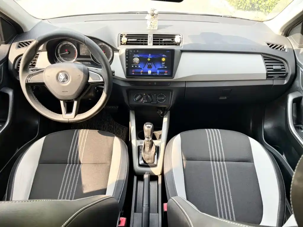 Skoda Fabia — миниатюра 22