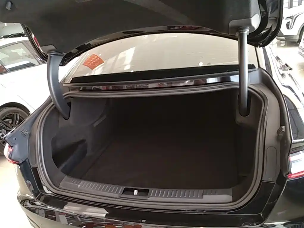Lincoln Z — миниатюра 19