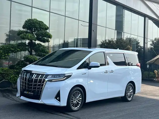 TOYOTA ELFA 2020