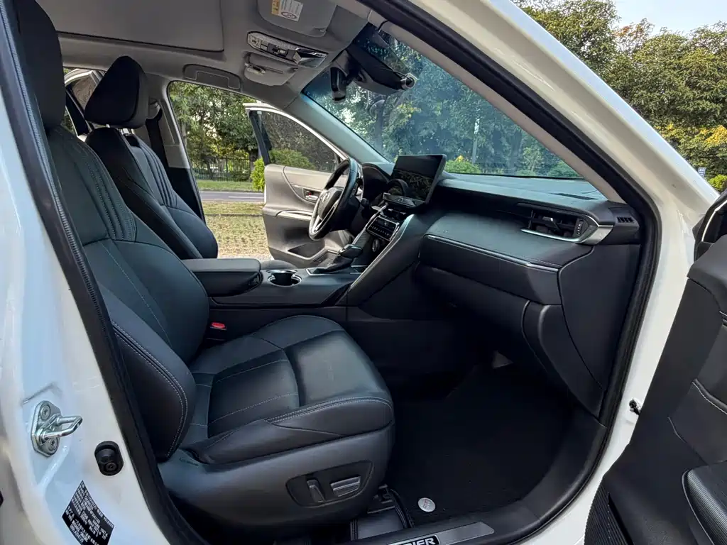 Toyota Harrier — миниатюра 10
