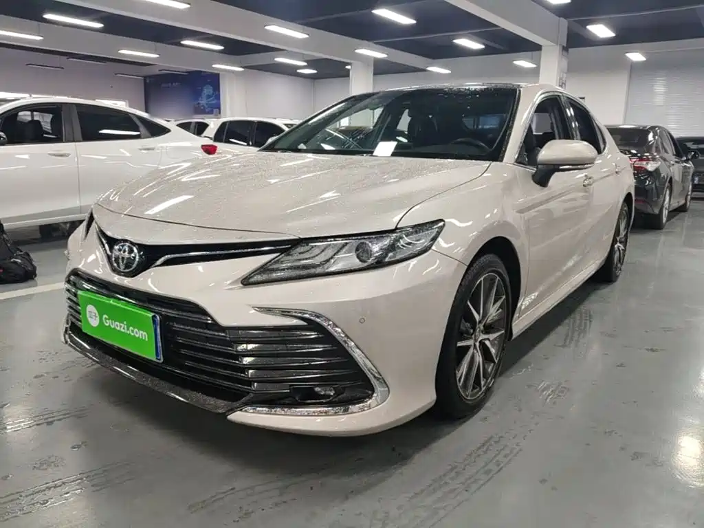 Toyota Camry 2021 2.5G Luxury