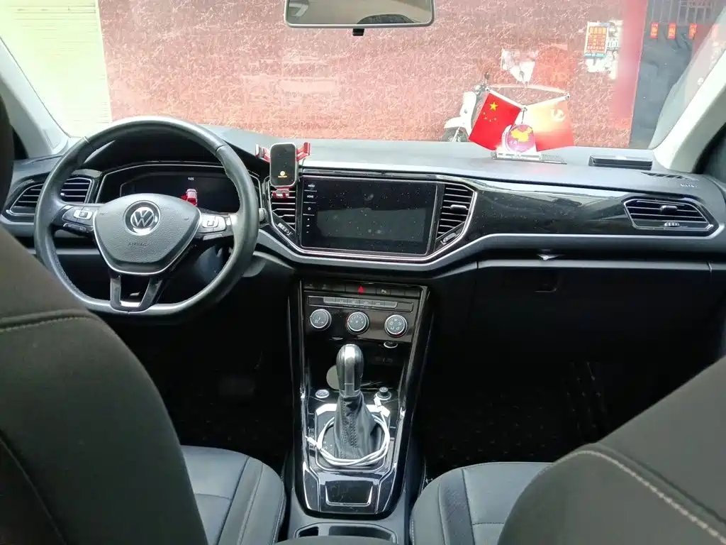 Volkswagen T-Roc — миниатюра 5