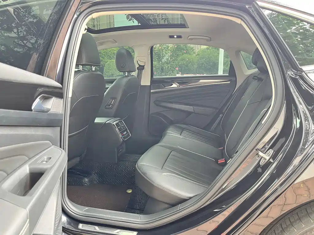 Volkswagen Passat — миниатюра 6