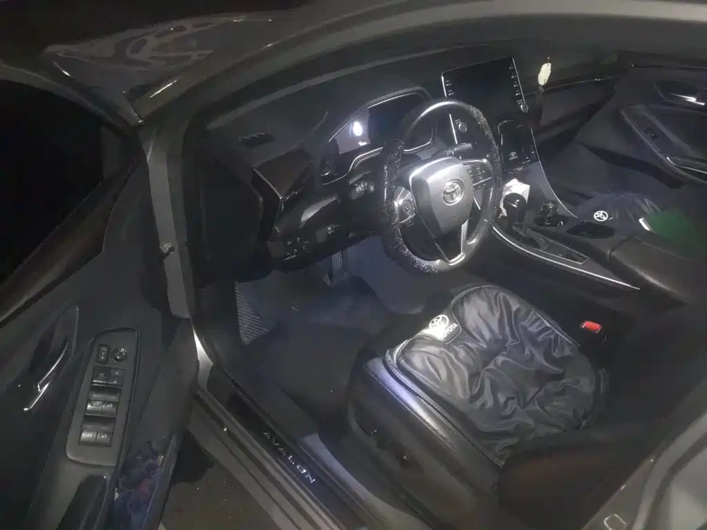 Toyota Avalon — миниатюра 12