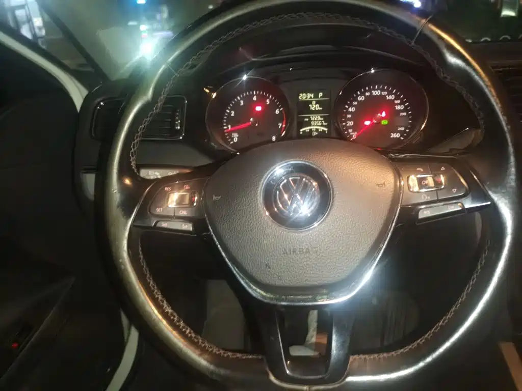 Volkswagen Sagitar — миниатюра 6