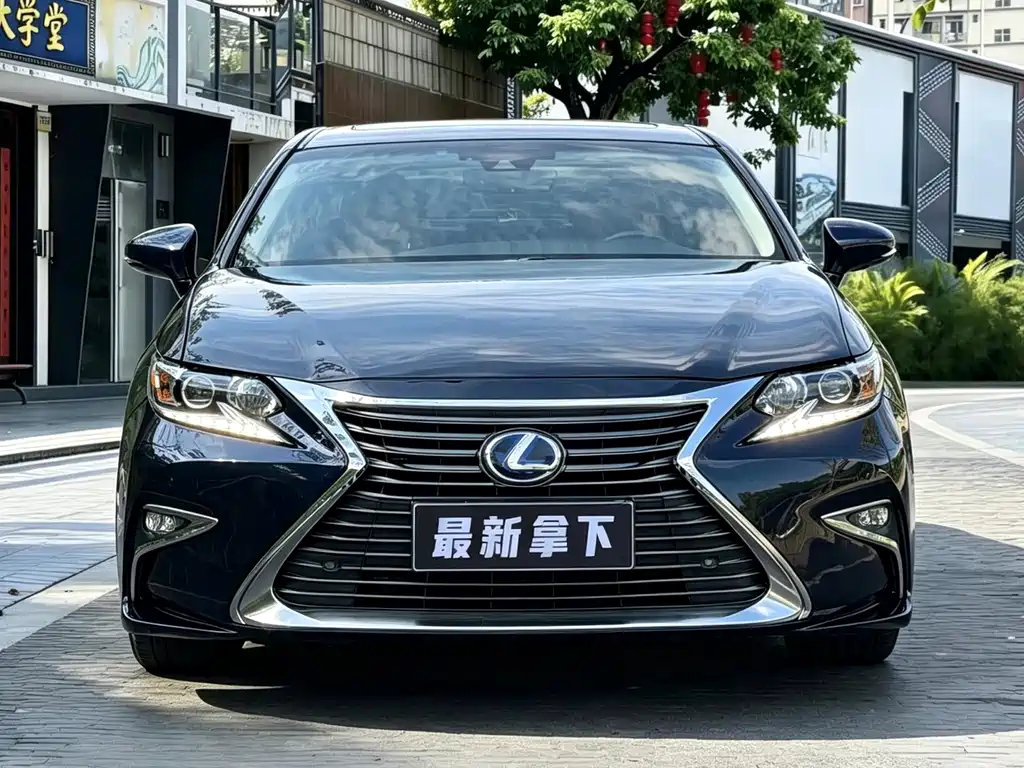 Lexus ES — миниатюра 2