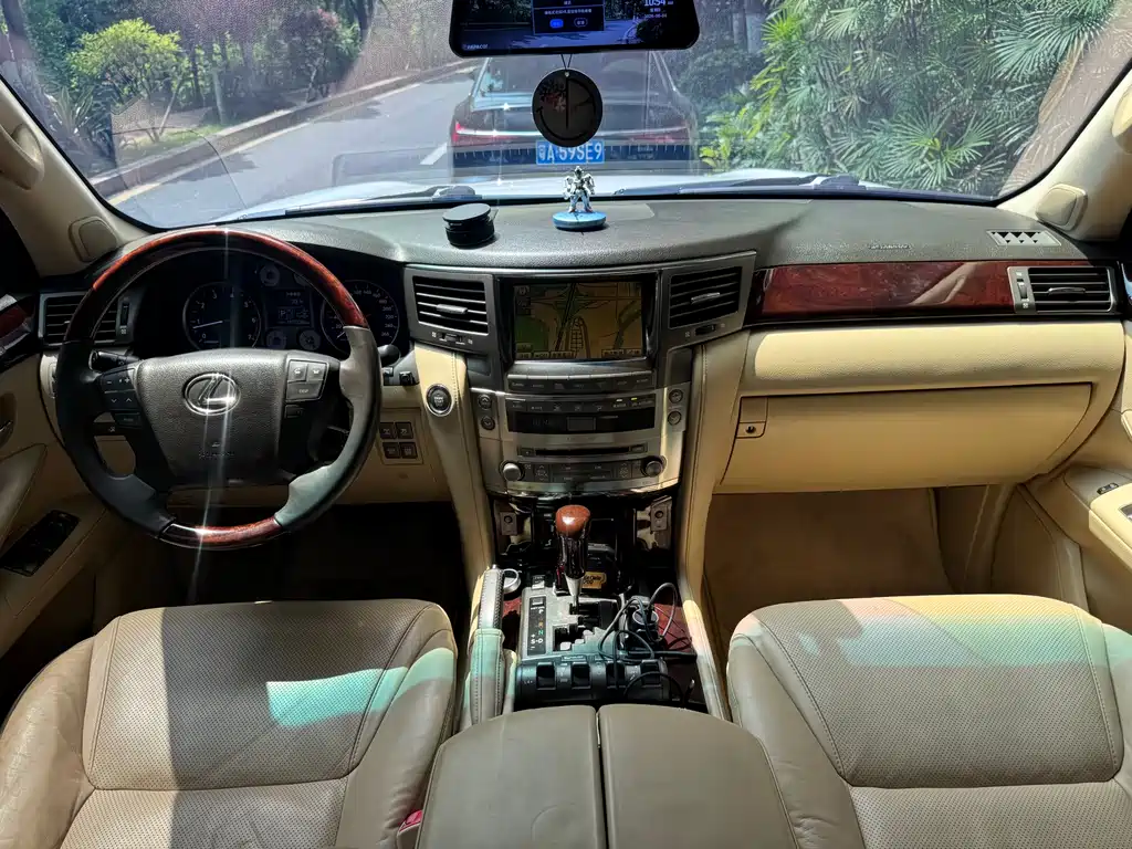 Lexus LX 2009 570