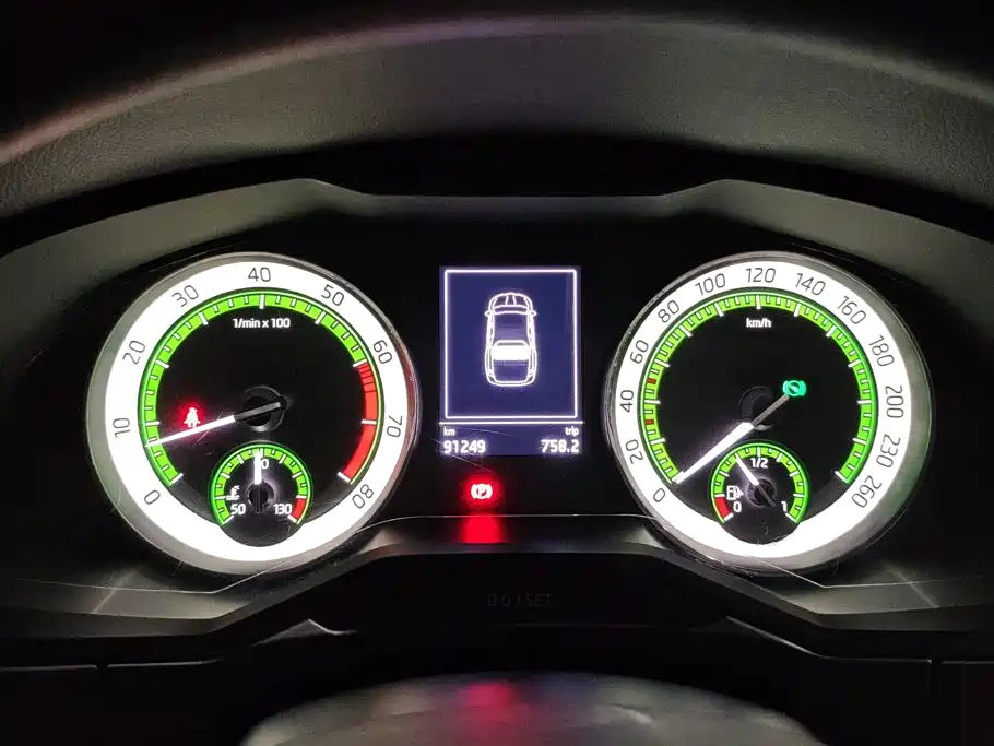 Skoda Superb — миниатюра 14