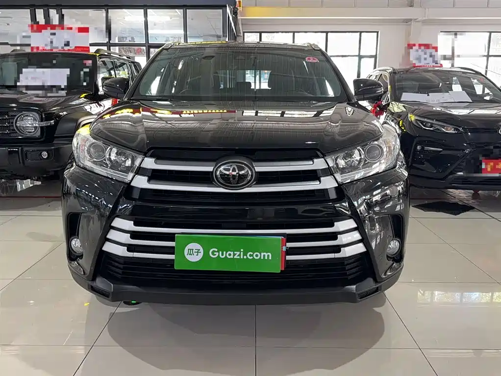 TOYOTA HIGHLANDER