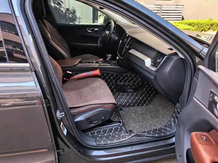 Volvo XC60 — миниатюра 8