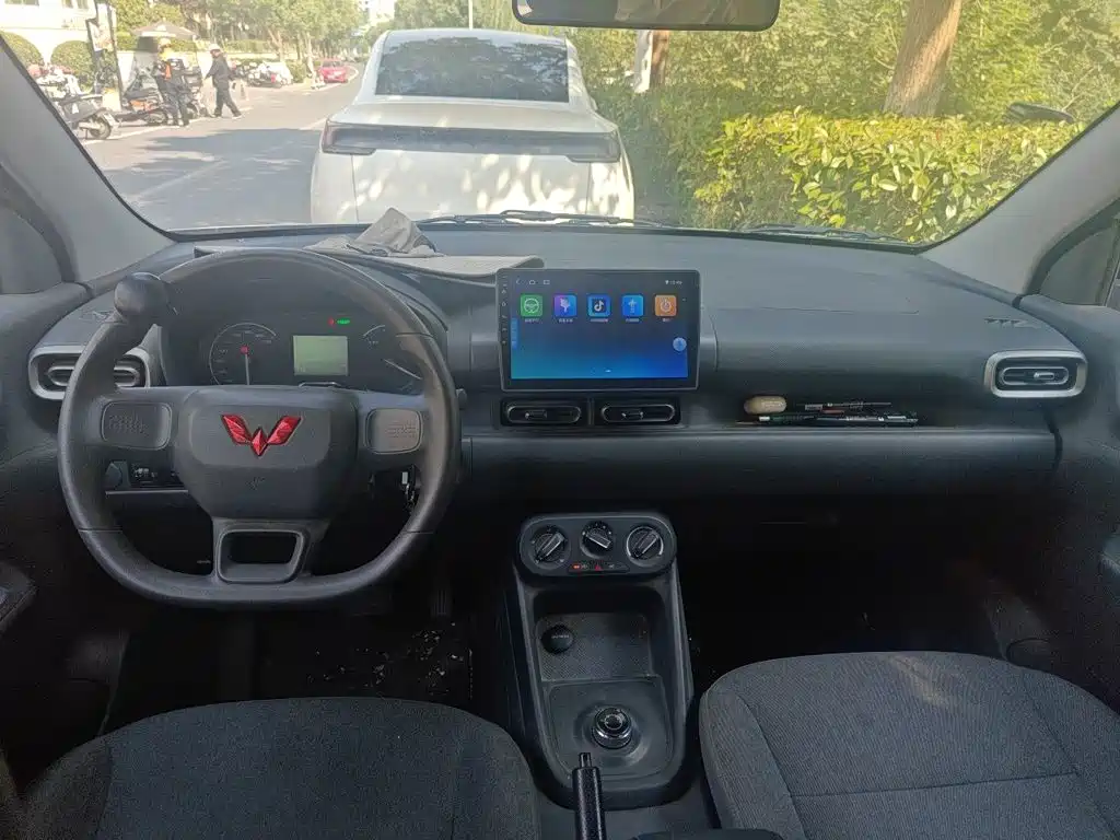 Wuling Hongguang EV — миниатюра 10