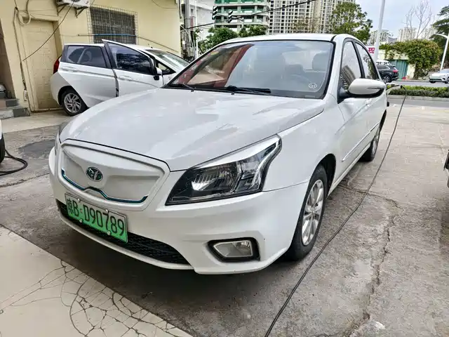 HUAQI 300E 2017