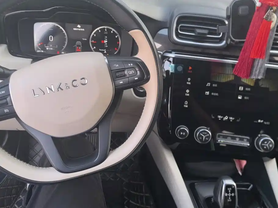 Lynk & Co 02 — миниатюра 12