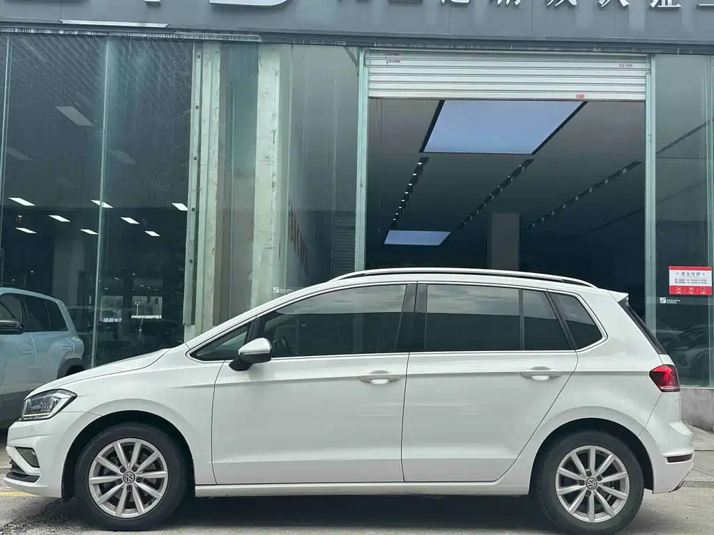 Volkswagen Golf Sportsvan — миниатюра 7