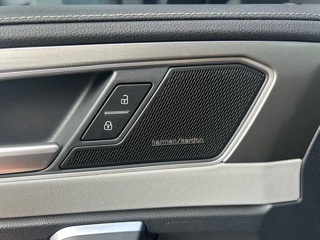 Volkswagen X — миниатюра 11