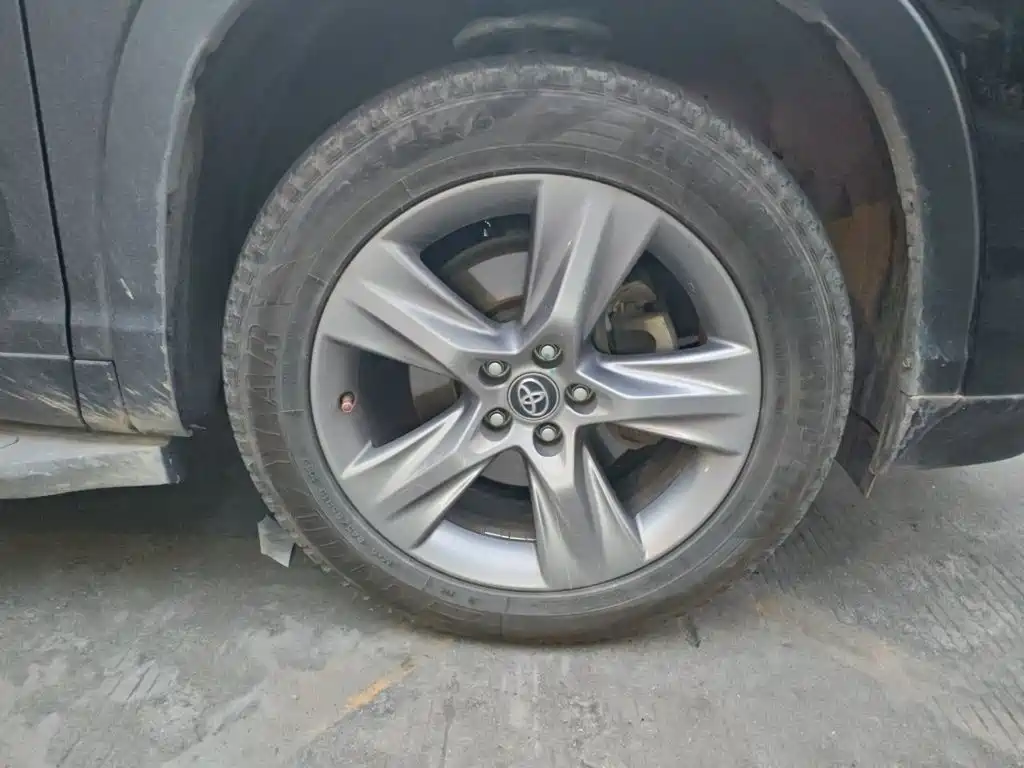 Toyota Highlander — миниатюра 8
