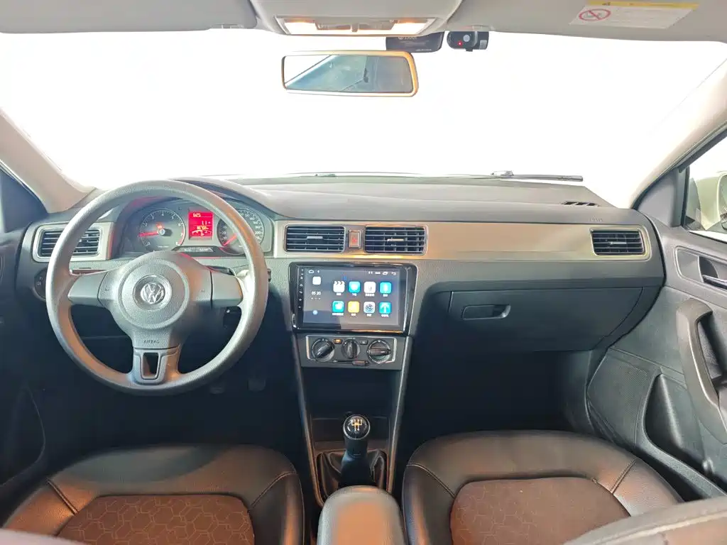 Volkswagen Santana — миниатюра 5