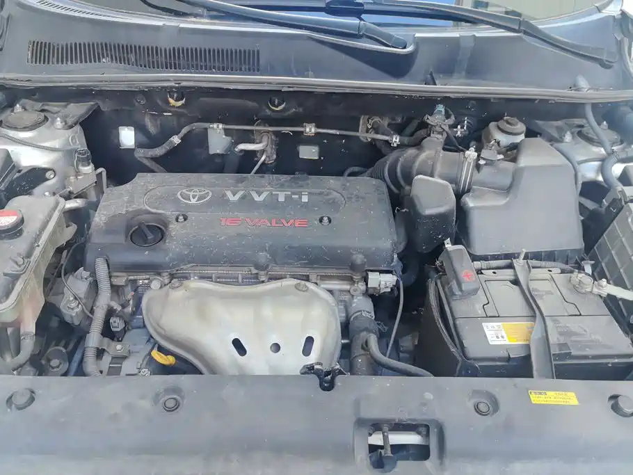 Toyota RAV4 — миниатюра 10