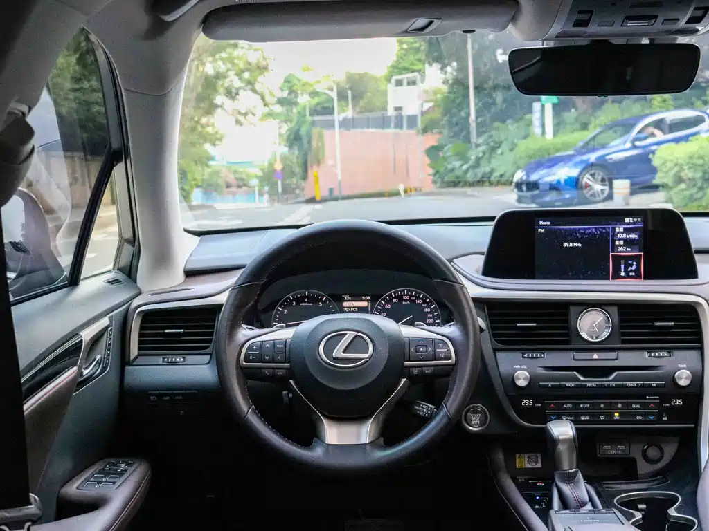 Lexus RX — миниатюра 7