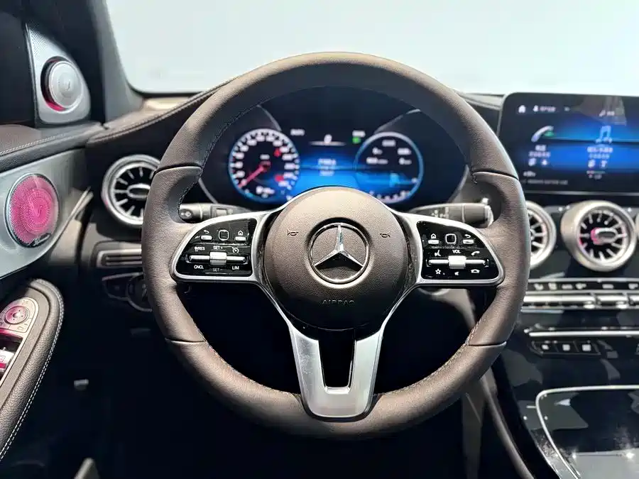 MERCEDES-BENZ GLC
