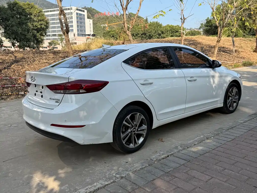 HYUNDAI LEAD