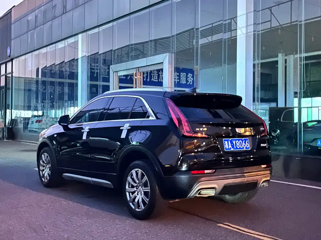 Cadillac XT4 — миниатюра 8