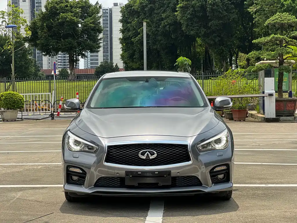 Infiniti Q50 2014 3.7L Luxury Sport