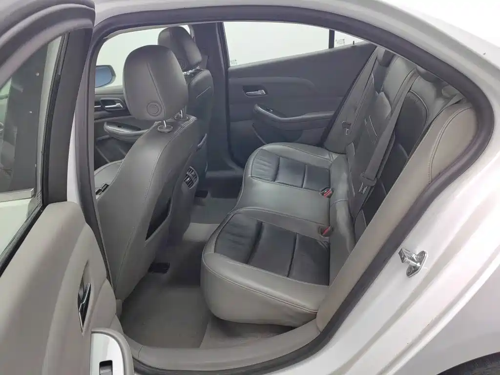 Chevrolet Malibu — миниатюра 15