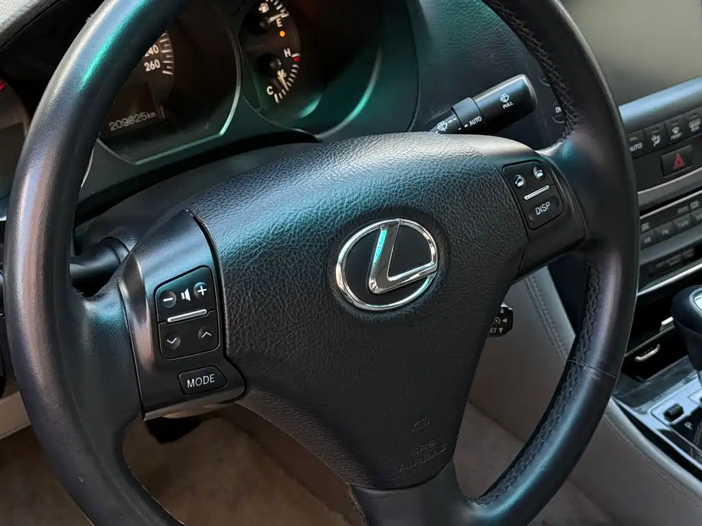 Lexus GS — миниатюра 8