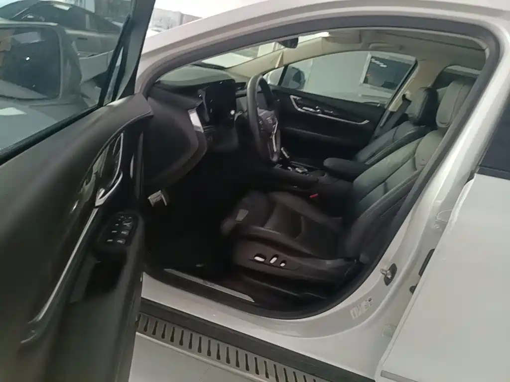 Cadillac XT5 — миниатюра 16