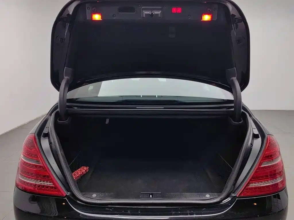Mercedes-Benz S-Class — миниатюра 16
