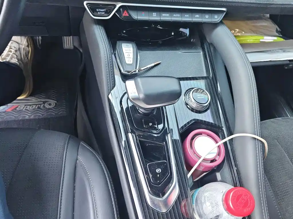 Geely Xingyue L — миниатюра 15