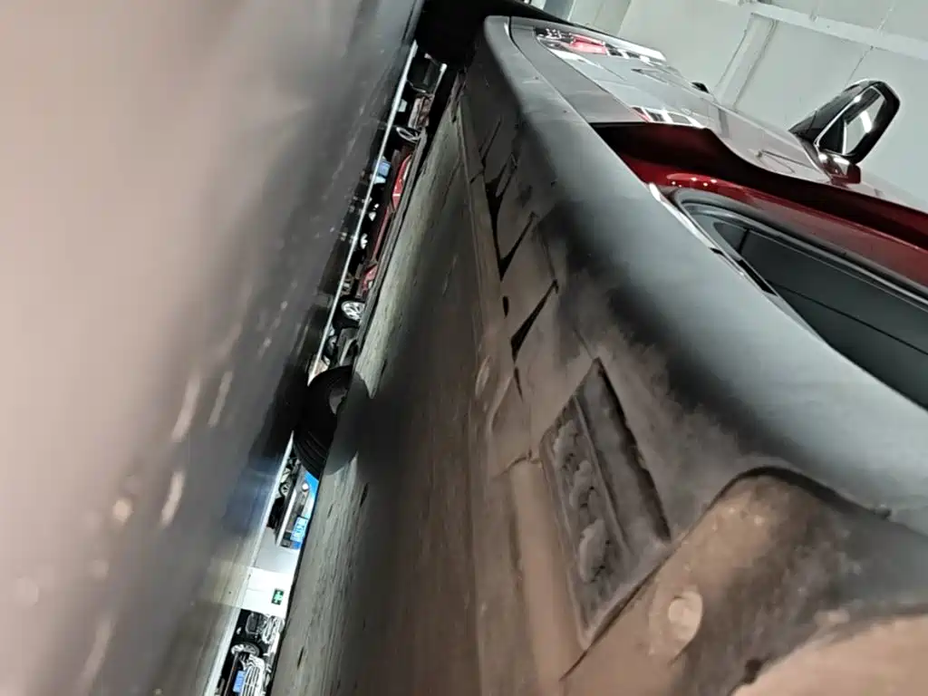 Tesla Model X — миниатюра 22