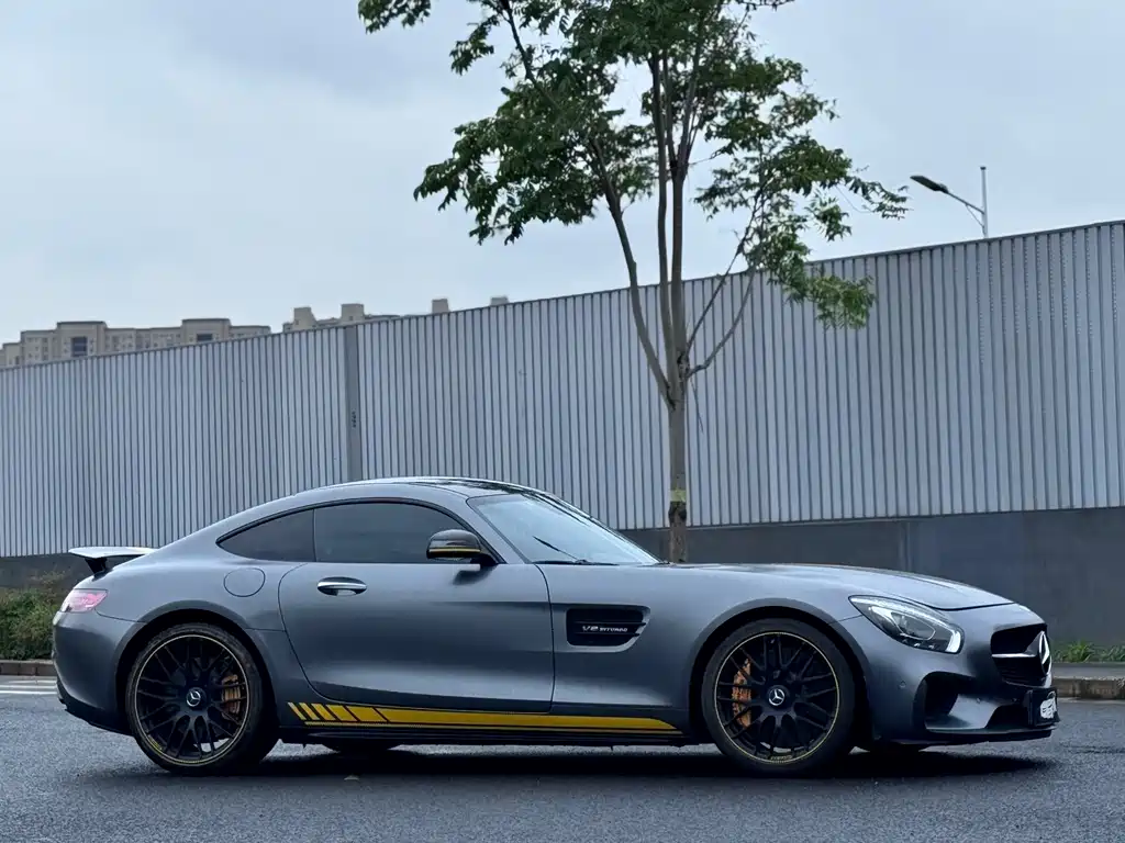 MERCEDES-BENZ AMG GT