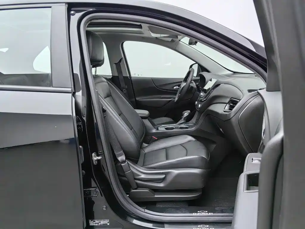 Chevrolet Equinox — миниатюра 23